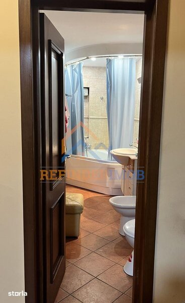 Decebal, vanzare 2 camere 99 mp.